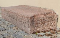 Steinquader-vor-Fuchs-kl-2.JPG